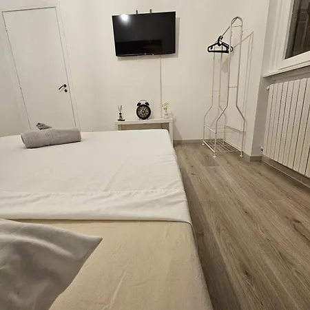 In Como, Switzerland Apartment *